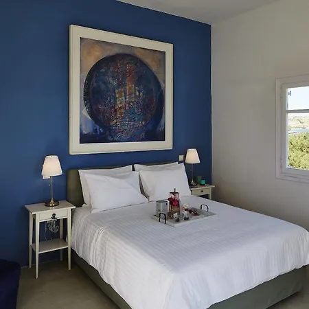 Bonatsa Beach House Hotel
